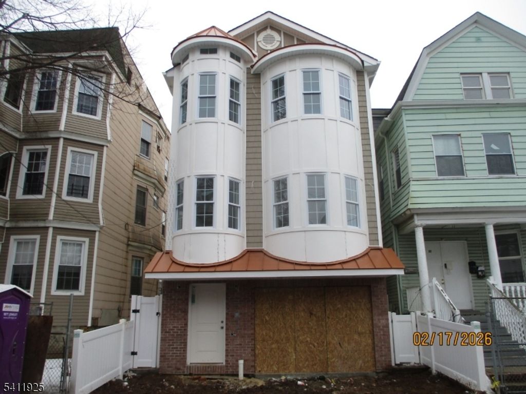 68 Lindsley Ave, Newark City, NJ 07106