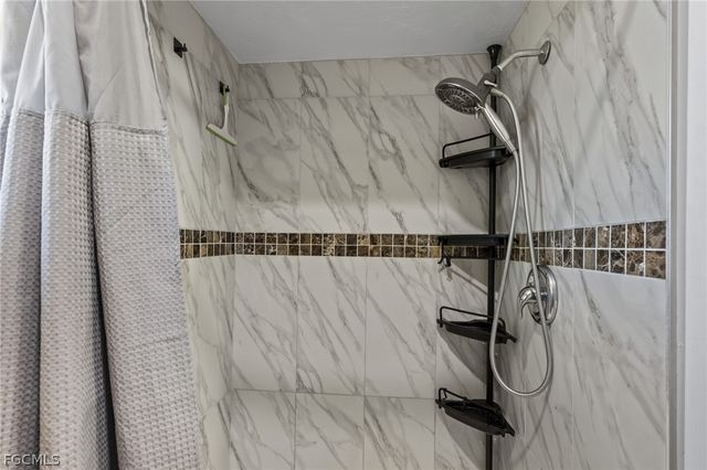 241 Connecticut AVE, Fort Myers, FL 33905