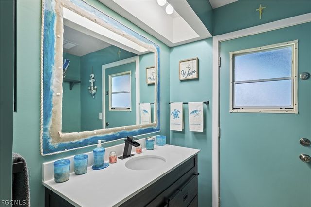 241 Connecticut AVE, Fort Myers, FL 33905