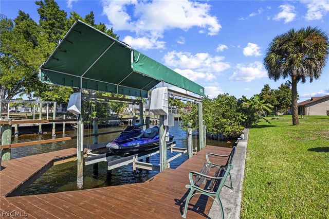 241 Connecticut AVE, Fort Myers, FL 33905