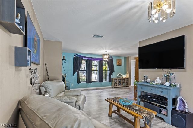 241 Connecticut AVE, Fort Myers, FL 33905