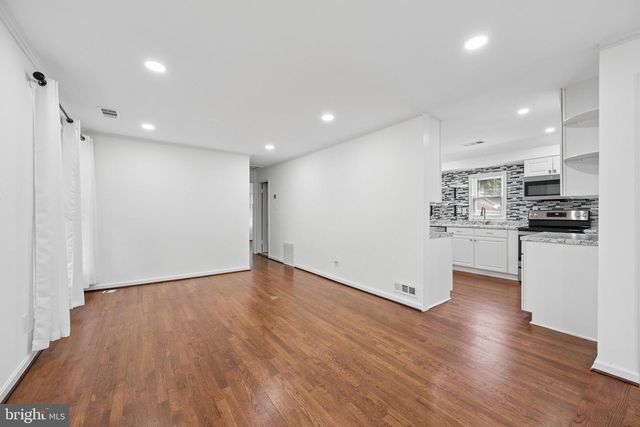 10401 MEREDITH AVE, Kensington, MD 20895