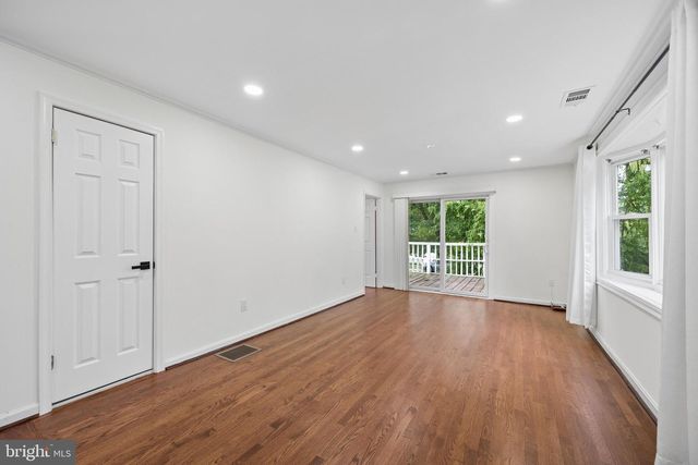 10401 MEREDITH AVE, Kensington, MD 20895