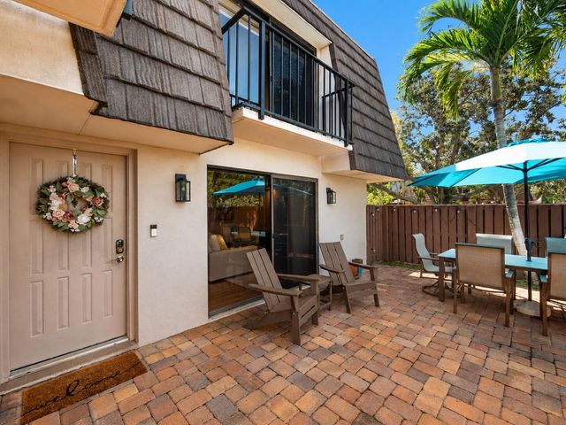 2004 20th Court, Jupiter, FL 33477