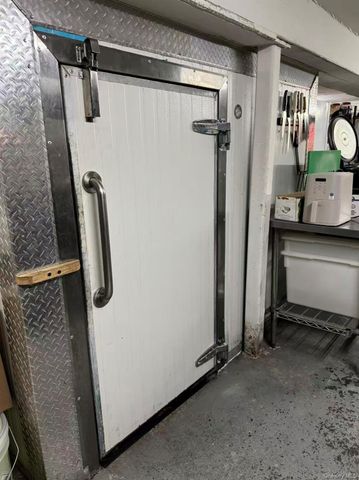 988 Manhattan Avenue, Brooklyn, NY 11222