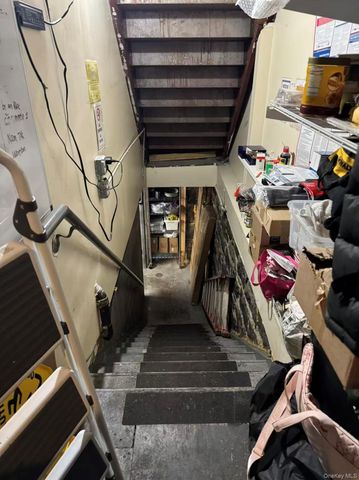 988 Manhattan Avenue, Brooklyn, NY 11222