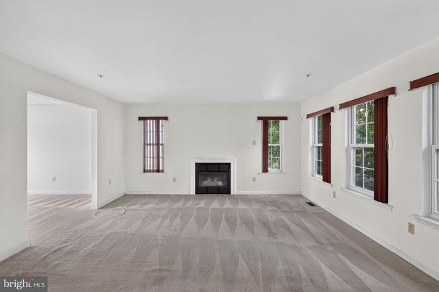 9109 HELMSLEY DR, Clinton, MD 20735