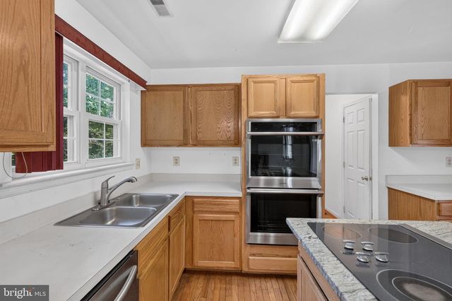 9109 HELMSLEY DR, Clinton, MD 20735
