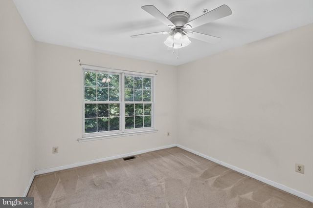 9109 HELMSLEY DR, Clinton, MD 20735