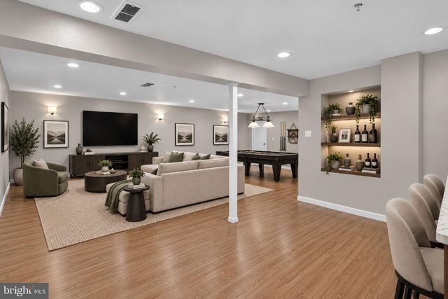 9109 HELMSLEY DR, Clinton, MD 20735