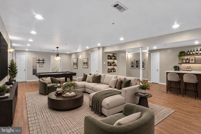 9109 HELMSLEY DR, Clinton, MD 20735