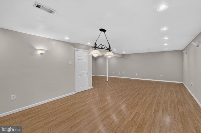 9109 HELMSLEY DR, Clinton, MD 20735