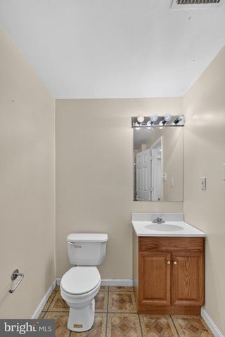 9109 HELMSLEY DR, Clinton, MD 20735
