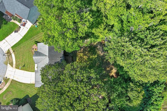 9109 HELMSLEY DR, Clinton, MD 20735