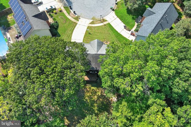 9109 HELMSLEY DR, Clinton, MD 20735