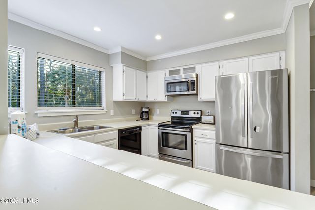 36 Deallyon Ave Apt 72, Hilton Head Island, SC 29928