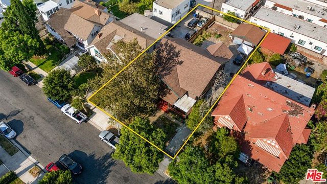 2750 Raymond Avenue, Los Angeles, CA 90007