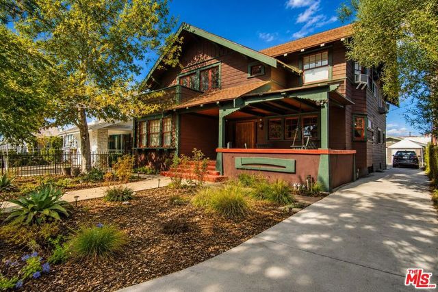 2750 Raymond Avenue, Los Angeles, CA 90007