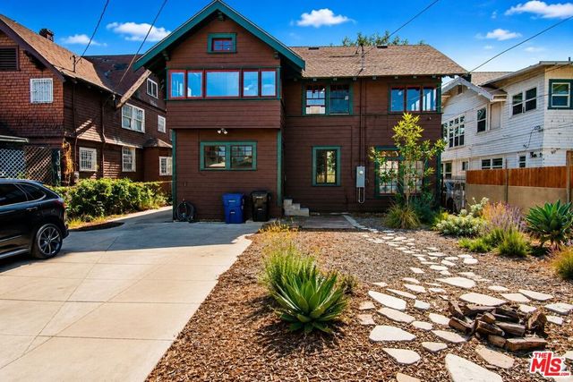 2750 Raymond Avenue, Los Angeles, CA 90007