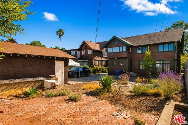 2750 Raymond Avenue, Los Angeles, CA 90007