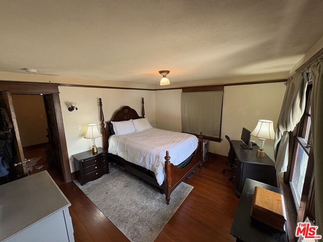 2750 Raymond Avenue, Los Angeles, CA 90007