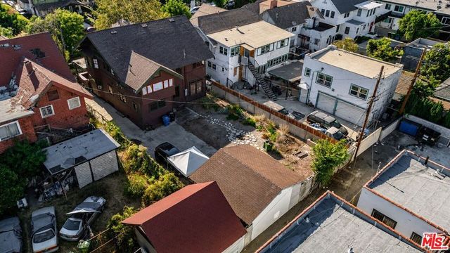 2750 Raymond Avenue, Los Angeles, CA 90007