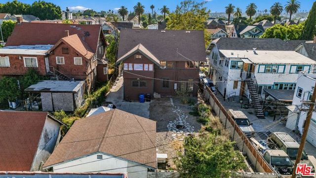 2750 Raymond Avenue, Los Angeles, CA 90007