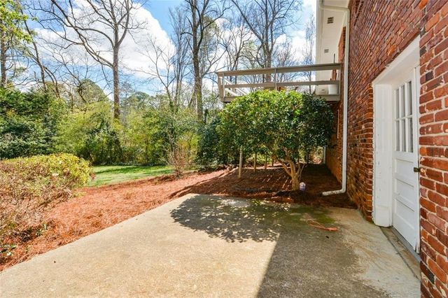 18 Old Farm Road, Marietta, GA 30068