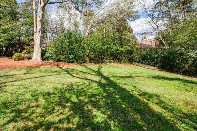18 Old Farm Road, Marietta, GA 30068