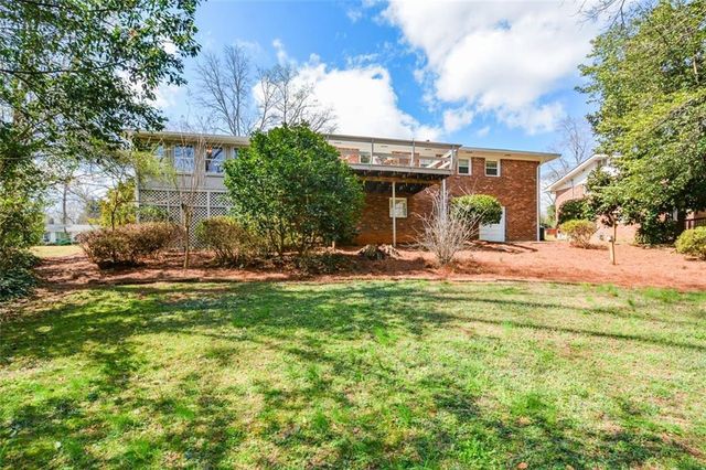 18 Old Farm Road, Marietta, GA 30068