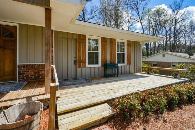 18 Old Farm Road, Marietta, GA 30068
