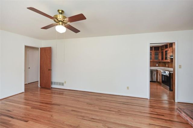 18 Old Farm Road, Marietta, GA 30068