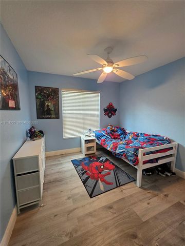 1885 SE 13th St, Homestead, FL 33035