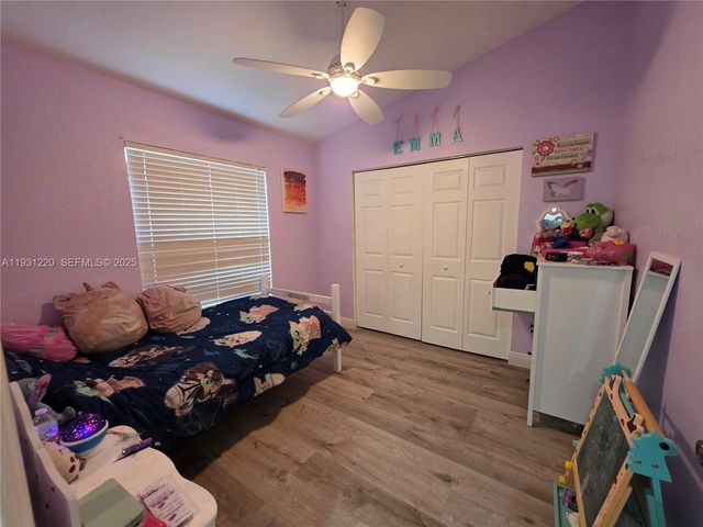 1885 SE 13th St, Homestead, FL 33035