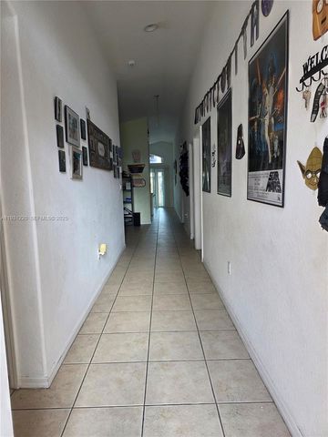 1885 SE 13th St, Homestead, FL 33035