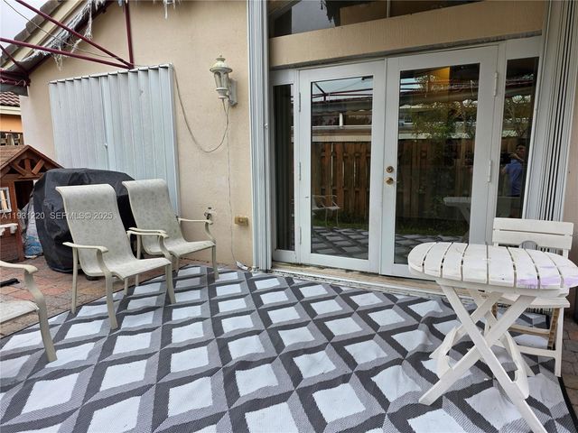 1885 SE 13th St, Homestead, FL 33035