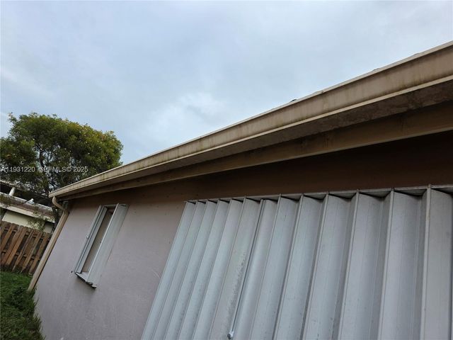 1885 SE 13th St, Homestead, FL 33035