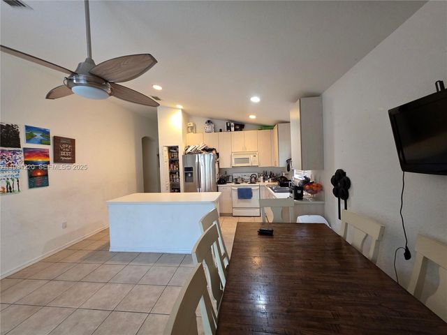 1885 SE 13th St, Homestead, FL 33035