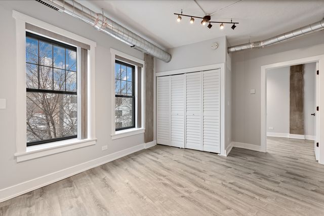 7645 N SHERIDAN Road 208, Chicago, IL 60626