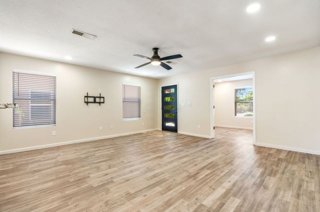 7419 Cripple Creek Road, Albuquerque, NM 87114