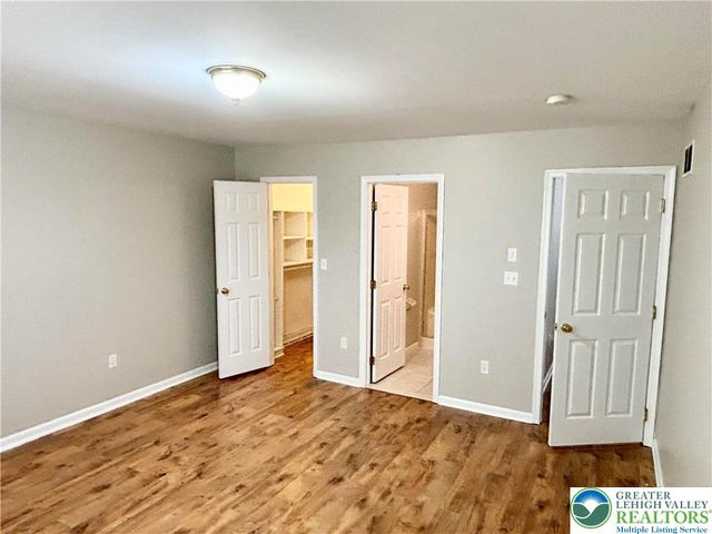 5517 TANGLEWOOD Lane, Lower Macungie Twp, PA 18106