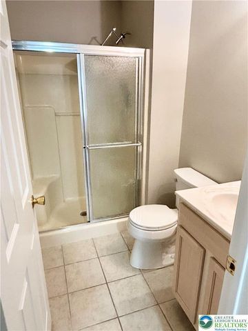 5517 TANGLEWOOD Lane, Lower Macungie Twp, PA 18106