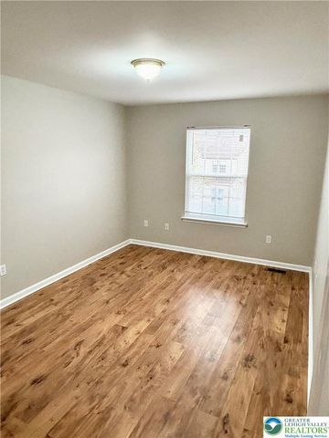 5517 TANGLEWOOD Lane, Lower Macungie Twp, PA 18106