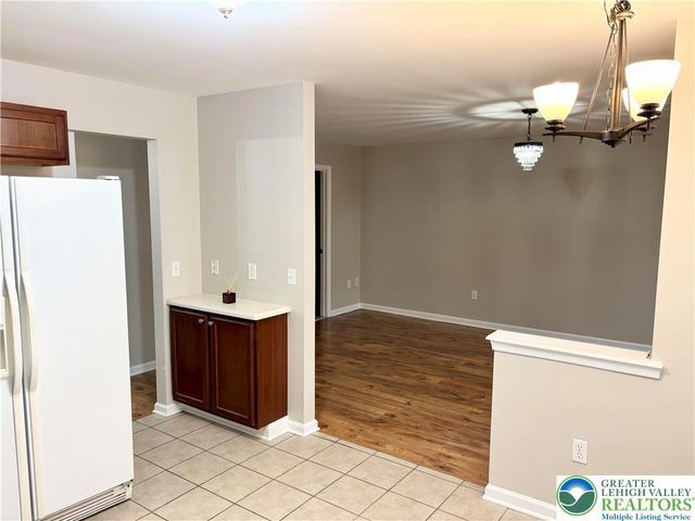 5517 TANGLEWOOD Lane, Lower Macungie Twp, PA 18106