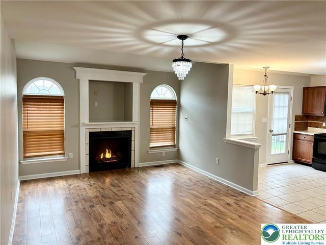 5517 TANGLEWOOD Lane, Lower Macungie Twp, PA 18106