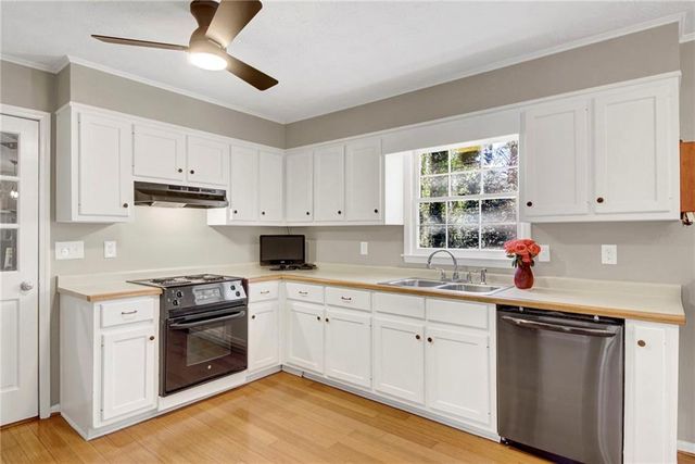 1261 Martin Nash Road SW, Lilburn, GA 30047