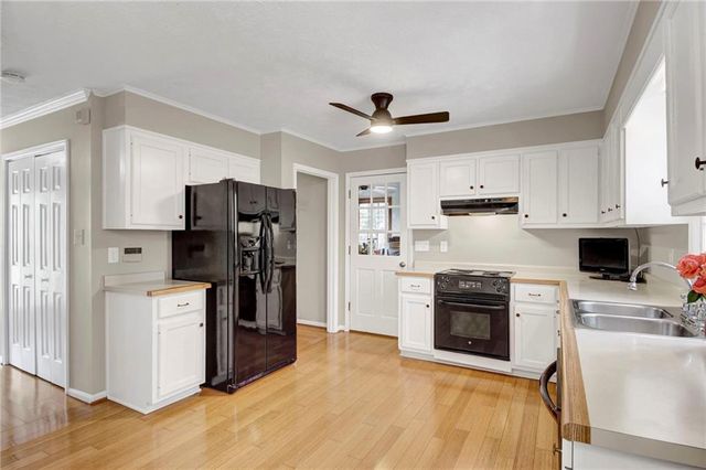 1261 Martin Nash Road SW, Lilburn, GA 30047