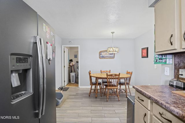 2018 Bonnie Doone Drive, Oregon, OH 43616