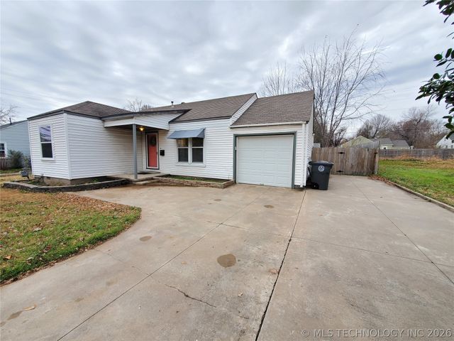 1430 S Erie Avenue E, Tulsa, OK 74112