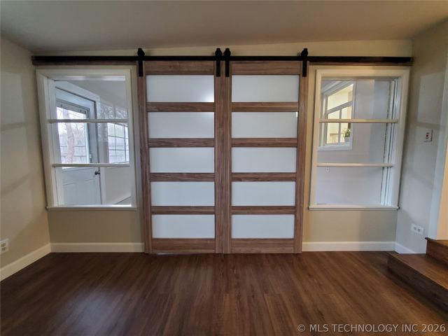1430 S Erie Avenue E, Tulsa, OK 74112